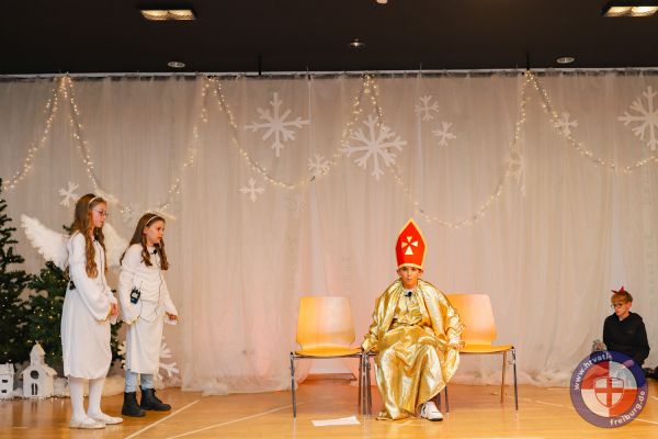 nikolaus-freiburg-20241208-13224484E46-954E-FCBC-75D3-D266097B8141.jpg