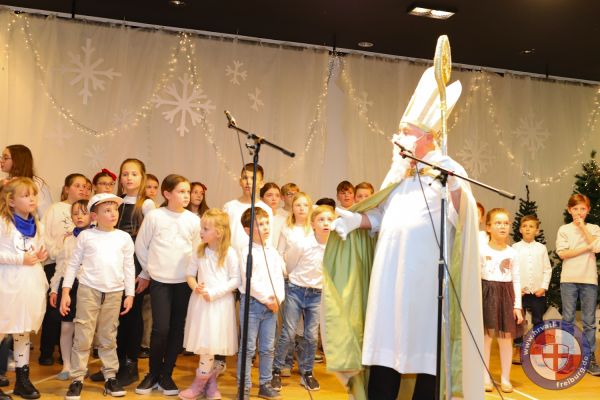 nikolaus-freiburg-20241208-21077CD46B9-C6EF-DC6E-A160-40AA347C4E8C.jpg