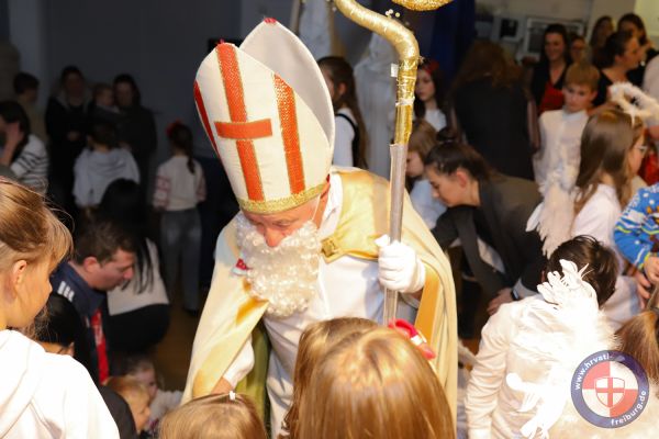 nikolaus-freiburg-20241208-244D0B966B1-935D-12D4-4528-9BC77C69EAE0.jpg