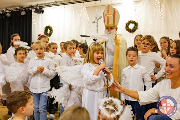 2025-12-07-nikolaus-freiburg-130D936E4E6-EBFF-E436-9A4E-4B32EA5CDC0A.jpg