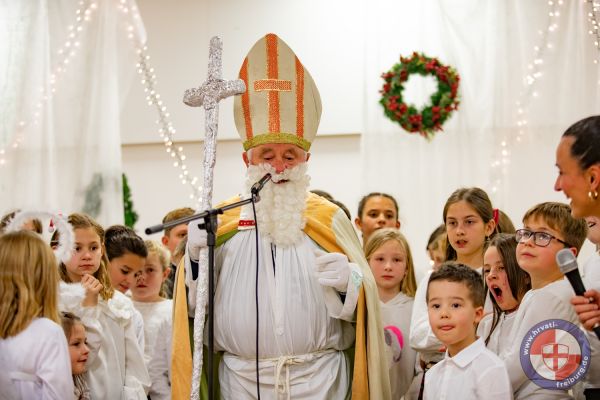 2025-12-07-nikolaus-freiburg-7156B2B552-6AFC-BACF-64E1-481FB4BC4E22.jpg